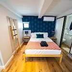 Green Point\'S Pod - Indulge In An Urban Oasis